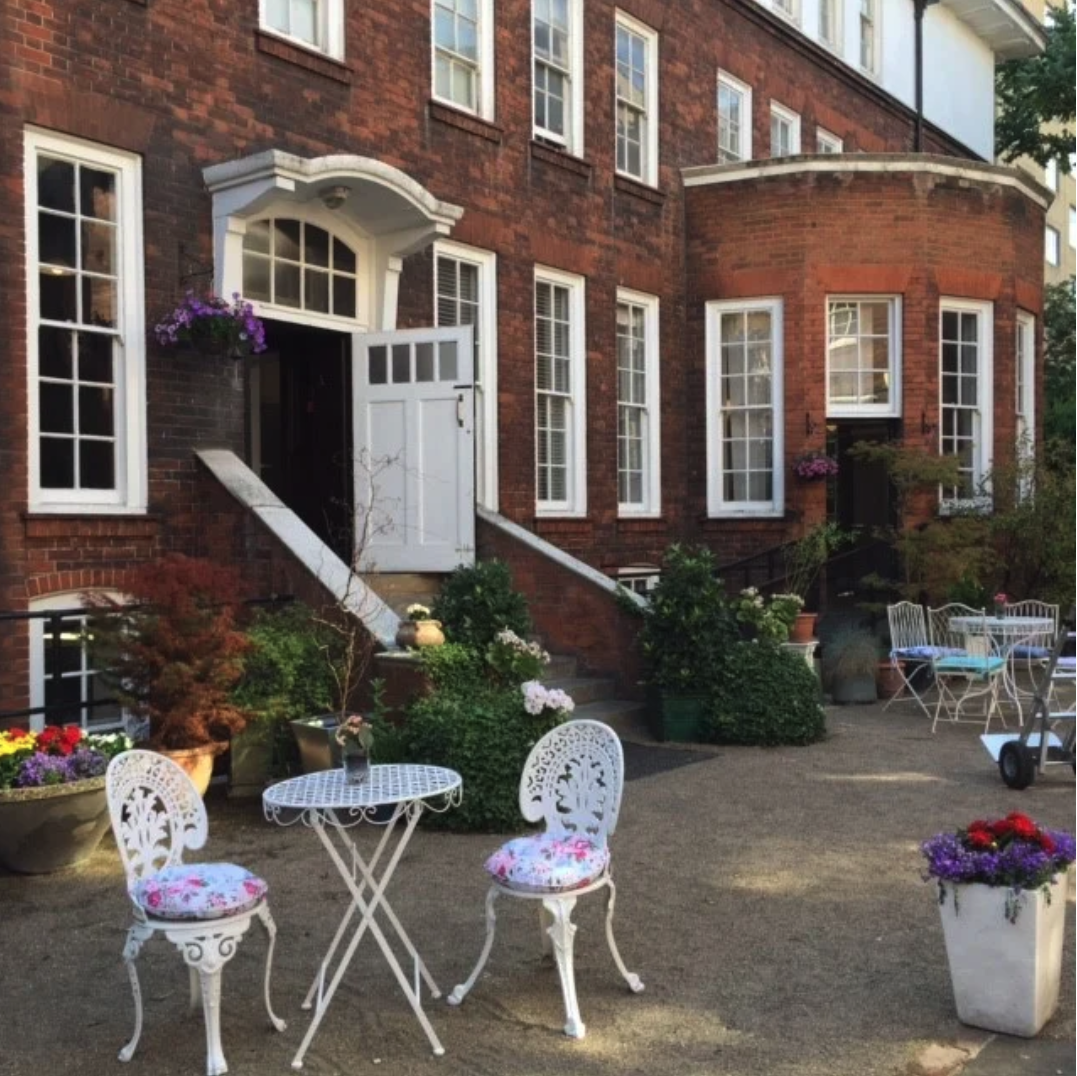 Mary Ward House&mdash;exterior view, Bloomsbury